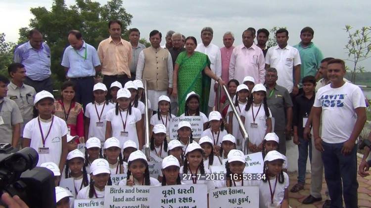 13882489_10205062360997056_2068789720523262007_n